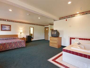 Super 8 By Wyndham Va Hotel