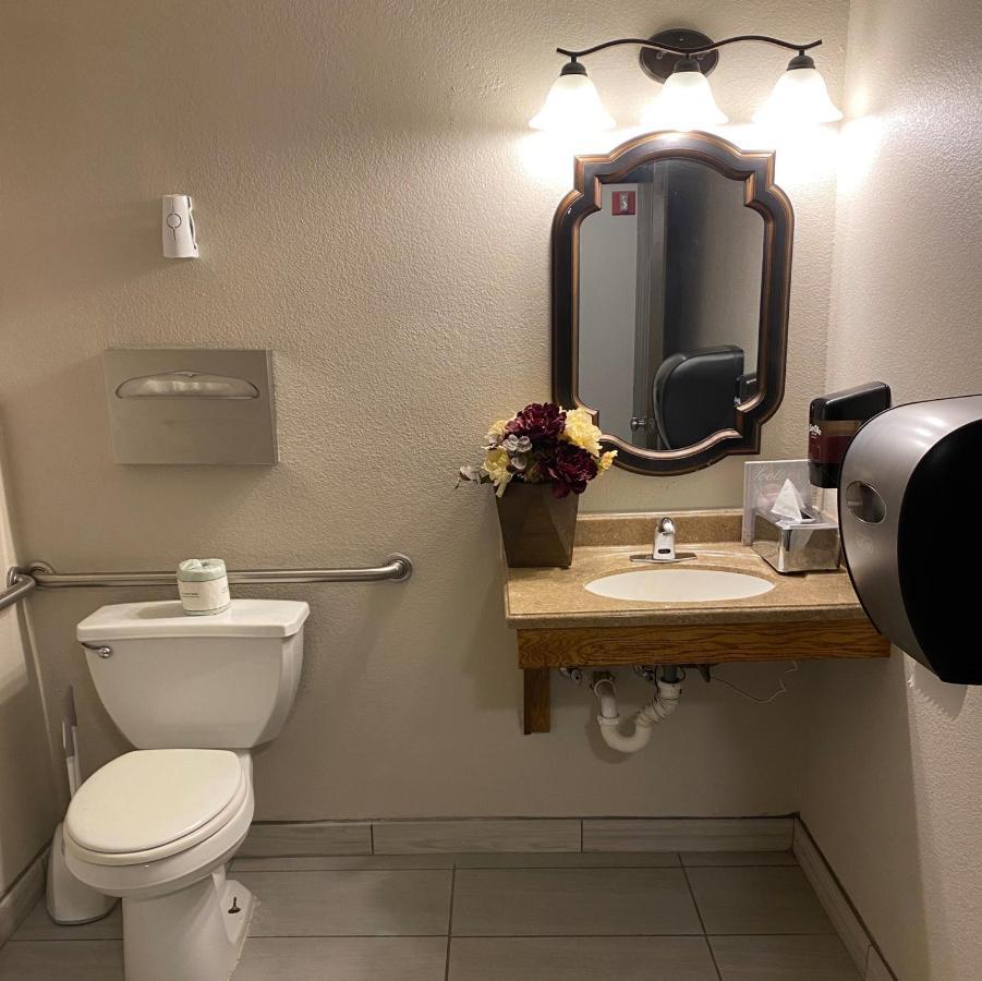 Hotel Super 8 By Wyndham Va 2*