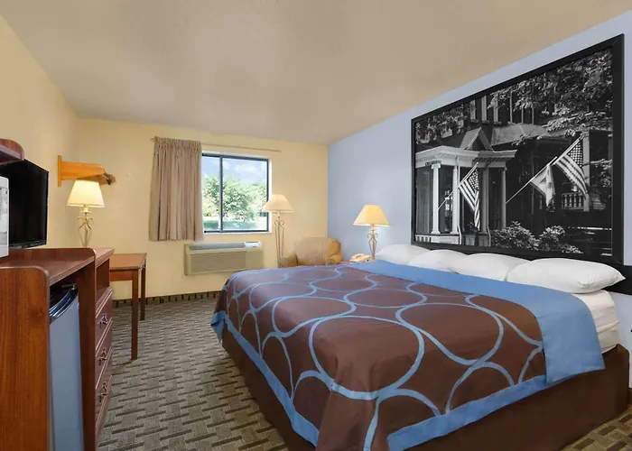 Super 8 By Wyndham Lynchburg Va