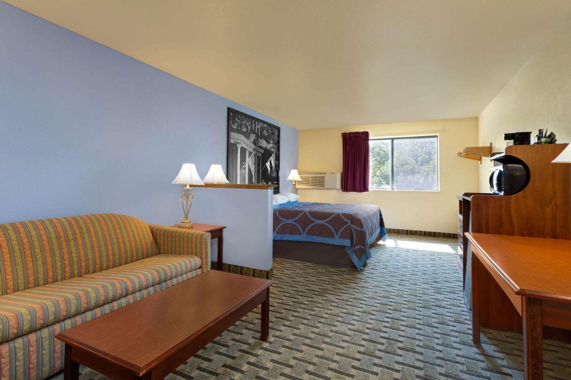 Super 8 By Wyndham Va 2*